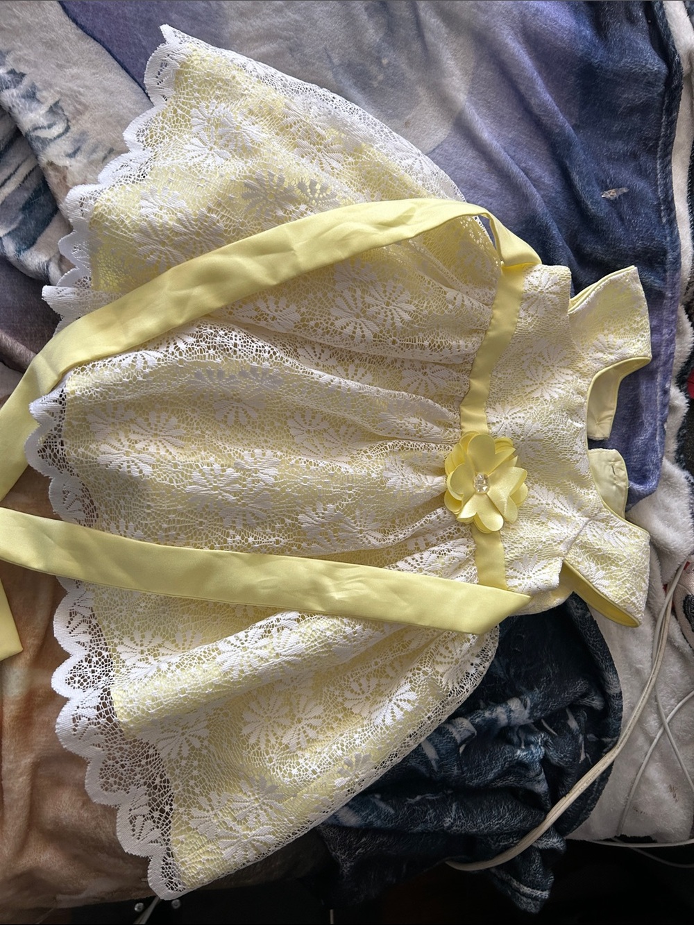 Jona Michelle Yellow and White Lace Flower Sash Dress